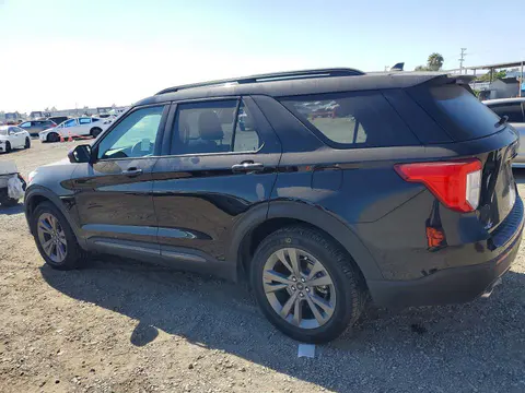 2021 Ford Explorer VIN 1FMSK7DH5MGC09061 фото 2