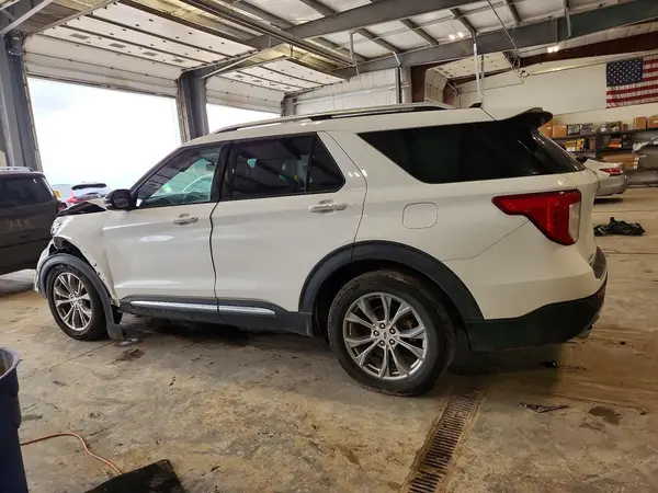 1FMSK8FH1MGB34295 — 2021 Ford Explorer, фото 2 с аукциона Copart, Передняя часть