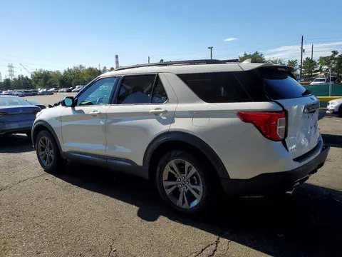 2022 Ford Explorer VIN 1FMSK8DH2NGA71423 фото 2