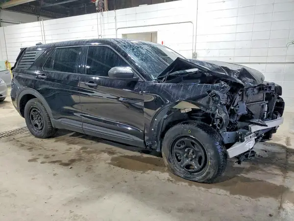 1FM5K8AB8NGA27312 — 2022 Ford Explorer, фото 4 с аукциона Copart 08.10.2026, Задняя часть