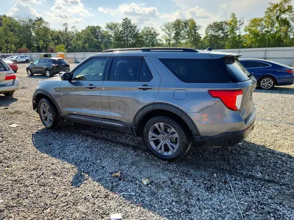 1FMSK8DH8NGA47983 — 2022 Ford Explorer, фото 2 с аукциона Copart, Передняя часть