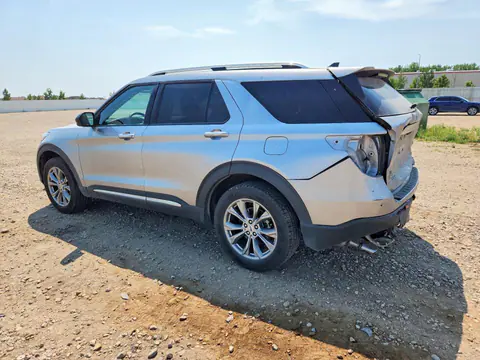 2023 Ford Explorer VIN 1FMSK8FH8PGA60572 фото 2
