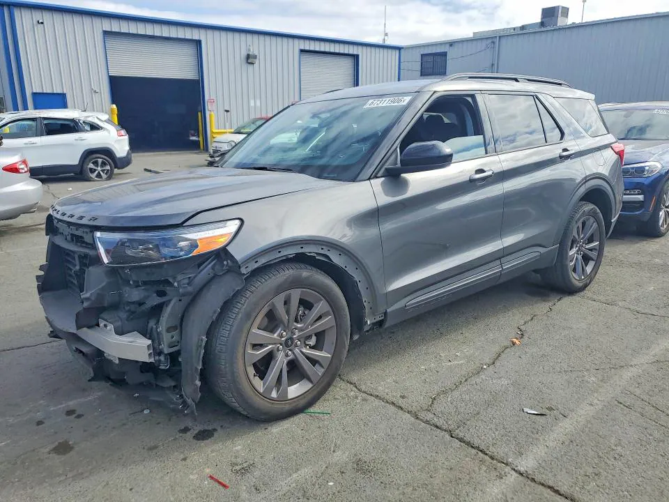 2023 Ford Explorer VIN 1FMSK7DH0PGA36585 фото 1