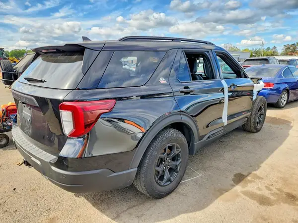 1FMSK8JH5PGA64456 — 2023 Ford Explorer, фото 3 с аукциона Copart, Передняя часть