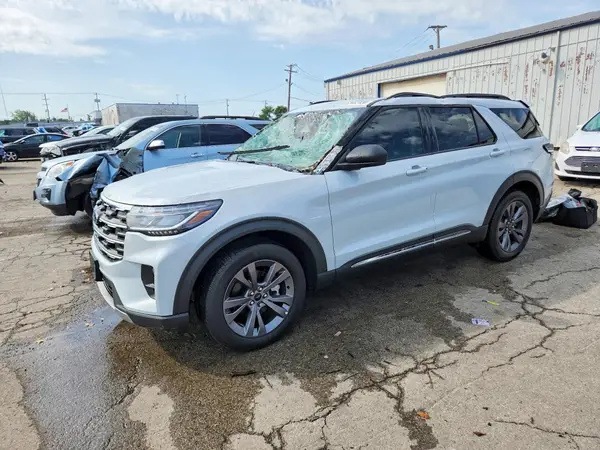 1FMUK8DH4SGC62636 — 2025 Ford Explorer, Передняя часть (Front End), фото до ремонта