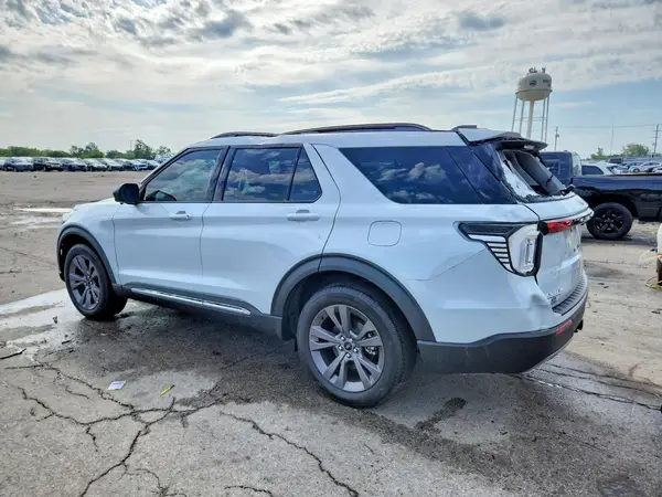 1FMUK8DH4SGC62636 — 2025 Ford Explorer, фото 2 с аукциона Copart, Передняя часть