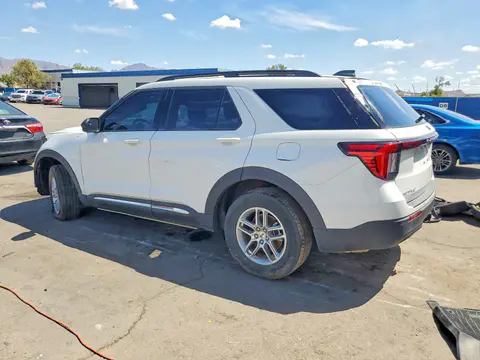 2025 Ford Explorer VIN 1FMUK8DH1SGA57596 фото 2