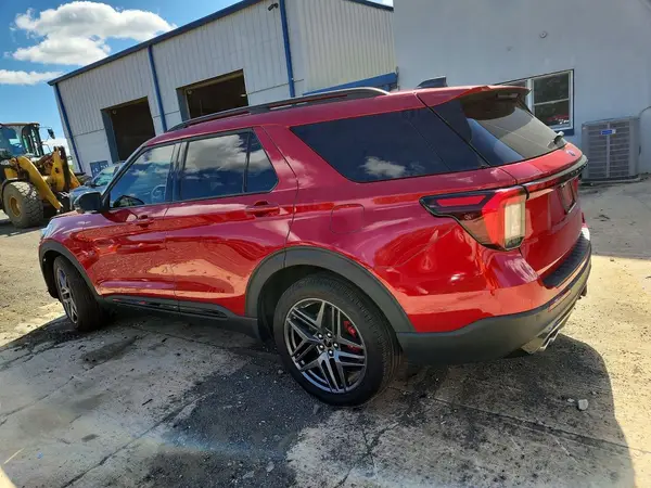 1FMWK8GC7SGA63556 — 2025 Ford Explorer, фото 2 с аукциона Copart, Подтопление
