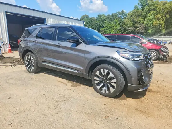 1FMUK8HH1SGB82351 — 2025 Ford Explorer, фото 4 с аукциона Copart, Передняя часть