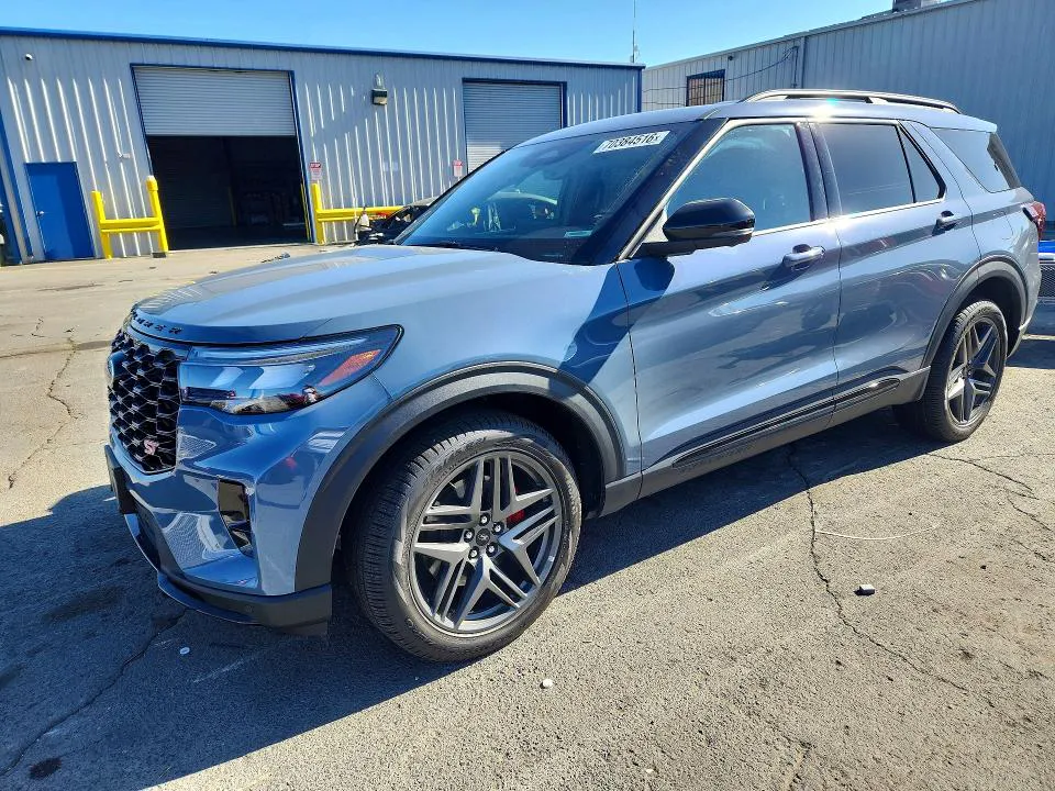 2025 Ford Explorer VIN 1FMWK8GC0SGC15418 фото 1