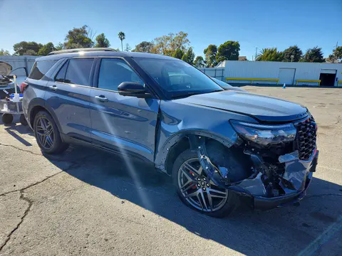 2025 Ford Explorer VIN 1FMWK8GC0SGC15418 фото 4