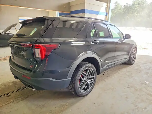 1FMWK8GC2SGC54382 — 2025 Ford Explorer, фото 3 с аукциона Copart, Передняя часть