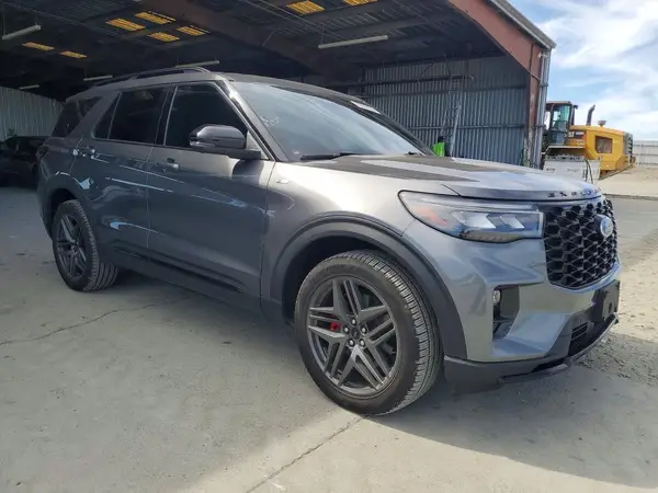 1FMUK8KH3SGC18579 — 2025 Ford Explorer, фото 4 с аукциона Copart, Задняя часть