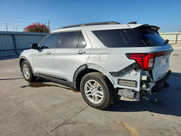 1FMUK7DH2TGA32007 — 2026 Ford Explorer, фото 2 с аукциона Copart, Задняя часть