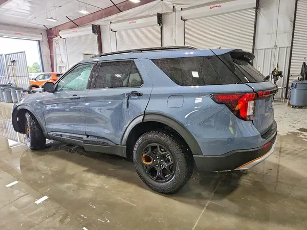 1FMWK8JC2TGB63820 — 2026 Ford Explorer, фото 2 с аукциона Copart, Передняя часть