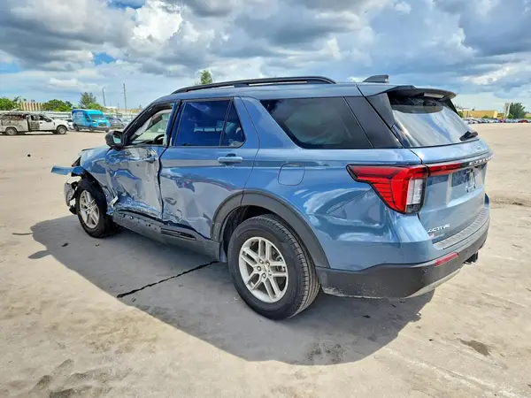 1FMUK7DH6TGA71313 — 2026 Ford Explorer, фото 2 с аукциона Copart, Боковая часть
