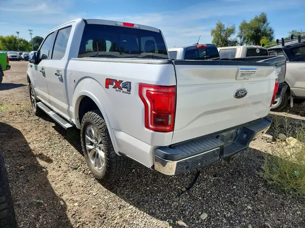 1FTEW1EG1GKE29517 — 2016 Ford F-150, фото 2 с аукциона Copart, Задняя часть