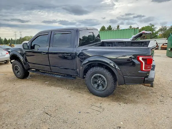 1FTFW1RG7HFA80436 — 2017 Ford F-150, фото 2 с аукциона Copart, Боковая часть
