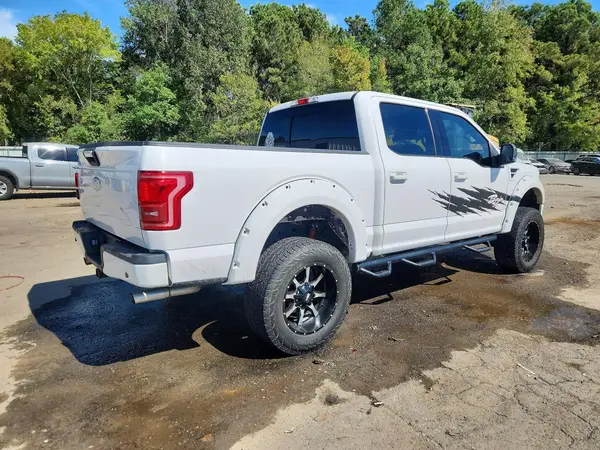1FTEW1EF7HKC22056 — 2017 Ford F-150, фото 3 с аукциона Copart, Передняя часть