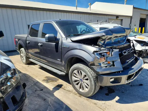 1FTEW1EP6HFC51002 — 2017 Ford F-150, фото 4 с аукциона Copart, Передняя часть