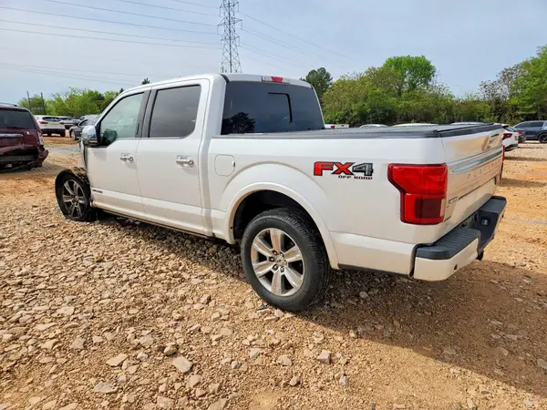 1FTFW1E14JFD93564 — 2018 Ford F-150, фото 2 с аукциона Copart 28.09.2026, Пожар двигателя