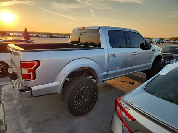 1FTEW1E57JKE65105 — 2018 Ford F-150, фото 3 с аукциона Copart, Ходовая часть