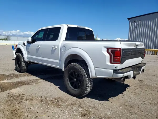 1FTFW1RG4KFC63283 — 2019 Ford F-150, фото 2 с аукциона Copart, Передняя часть