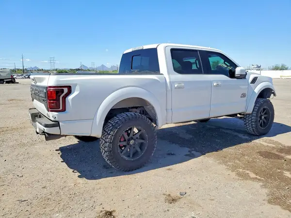1FTFW1RG4KFC63283 — 2019 Ford F-150, фото 3 с аукциона Copart, Передняя часть
