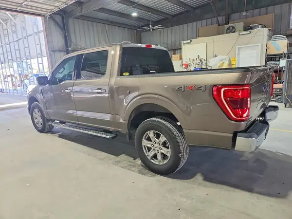 1FTFW1E86MFD09858 — 2021 Ford F-150, фото 2 с аукциона Copart, Передняя часть