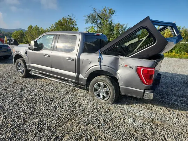 1FTFW1E81NKD78854 — 2022 Ford F-150, фото 2 с аукциона Copart, Боковая часть