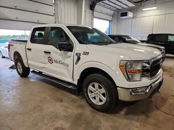 1FTFW1E54NKE42360 — 2022 Ford F-150, фото 4 с аукциона Copart, Боковая часть