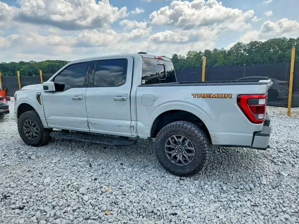 1FTEW1E80PFB92357 — 2023 Ford F-150, фото 2 с аукциона Copart, Боковая часть