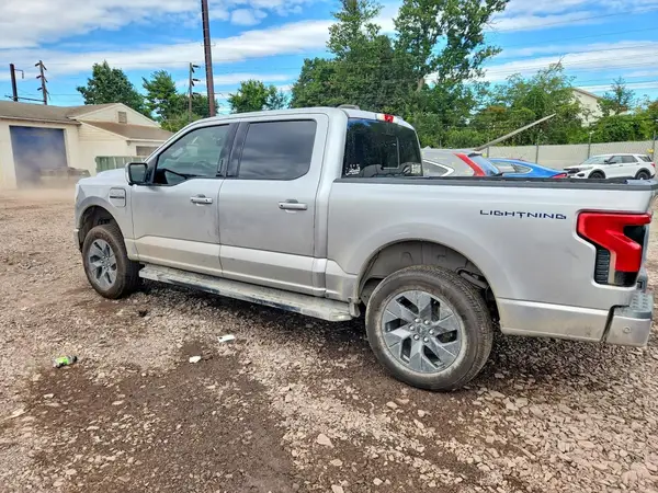1FT6W1EV8PWG63200 — 2023 Ford F-150, фото 2 с аукциона Copart 13.10.2026, Боковая часть
