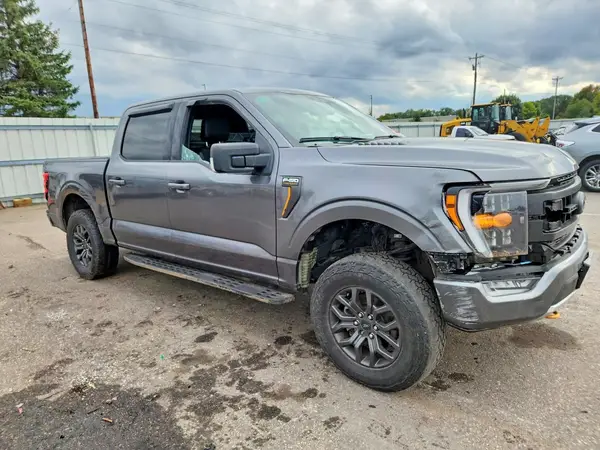 1FTEW1E87PFA99755 — 2023 Ford F-150, фото 4 с аукциона Copart, Вандализм