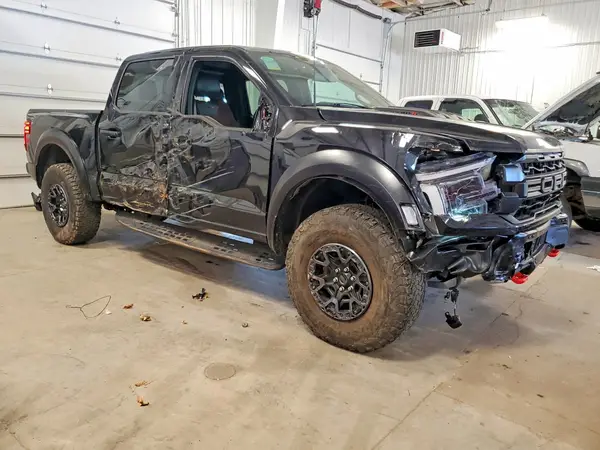 1FTFW1RJ3RFC25128 — 2024 Ford F-150, фото 4 с аукциона Copart, Боковая часть