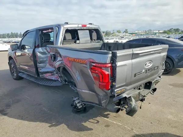 1FTFW4L83RFB37560 — 2024 Ford F-150, фото 2 с аукциона Copart, Боковая часть