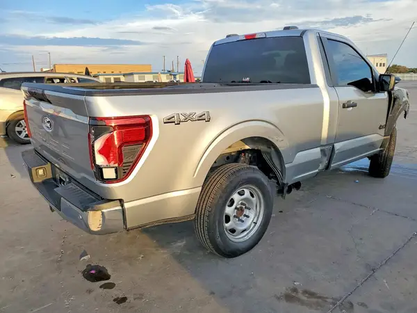 1FTMF1L55RKD31235 — 2024 Ford F-150, фото 3 с аукциона Copart, Передняя часть