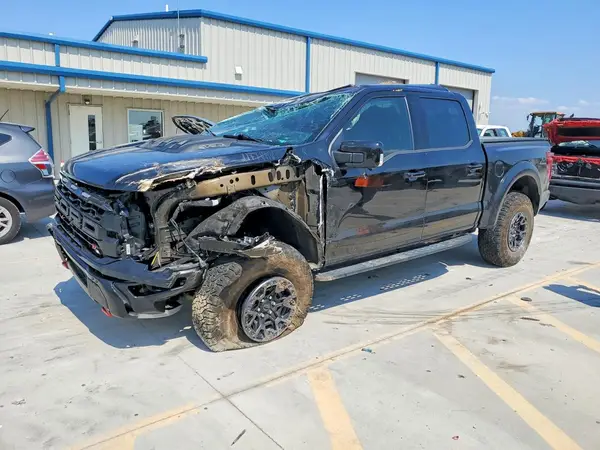 1FTFW1RJ1SFA91905 — 2025 Ford F-150, Передняя часть (Front End), фото до ремонта