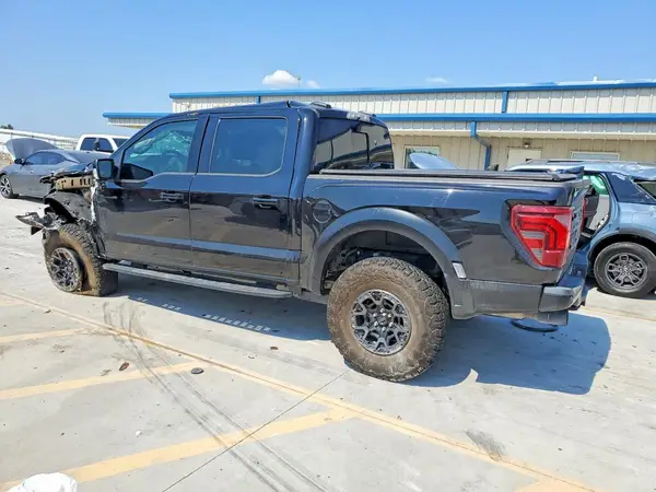 1FTFW1RJ1SFA91905 — 2025 Ford F-150, фото 2 с аукциона Copart 08.10.2026, Передняя часть