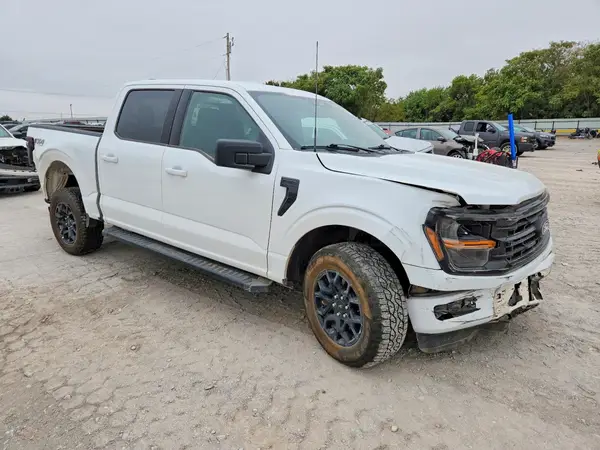 1FTFW3L51SKF15307 — 2025 Ford F-150, фото 4 с аукциона Copart, Передняя часть