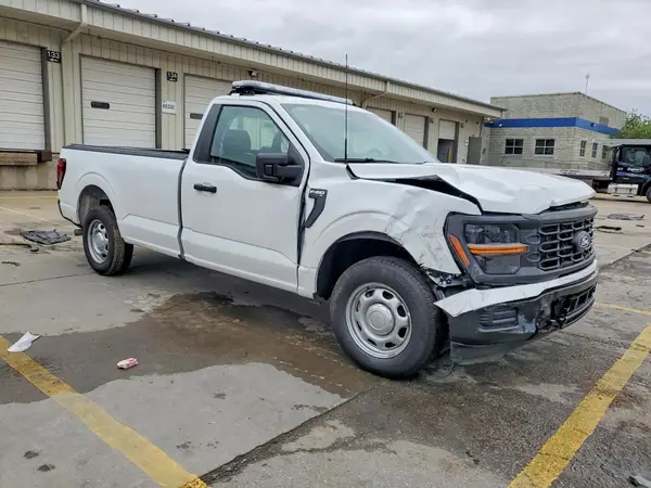 1FTMF1KP9TKE43952 — 2026 Ford F-150, фото 4 с аукциона Copart, Передняя часть