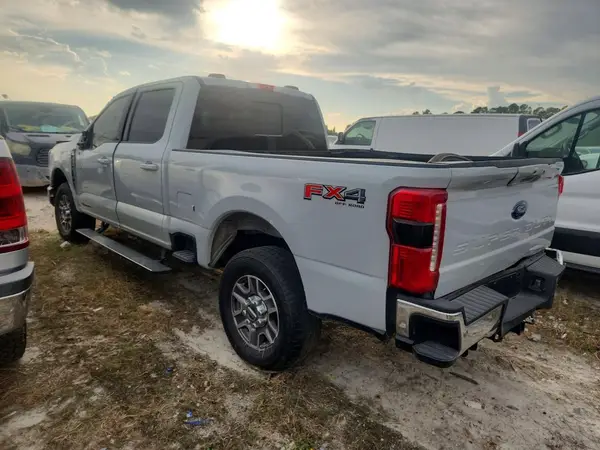 1FT8W2BT7SEC18639 — 2025 Ford F-250, фото 2 с аукциона Copart 13.10.2026, Опрокидывание