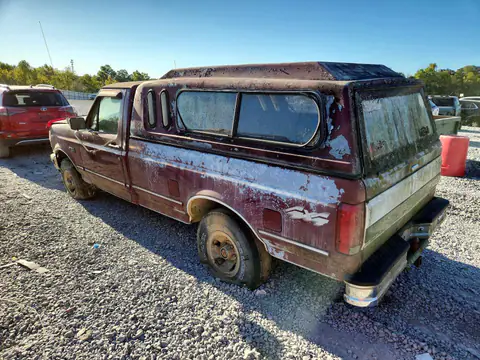 1FTEF14H1PNA40384 — 1993 Ford F150, фото 2 с аукциона Copart 06.10.2026, Передняя часть