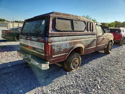 1FTEF14H1PNA40384 — 1993 Ford F150, фото 3 с аукциона Copart 06.10.2026, Передняя часть
