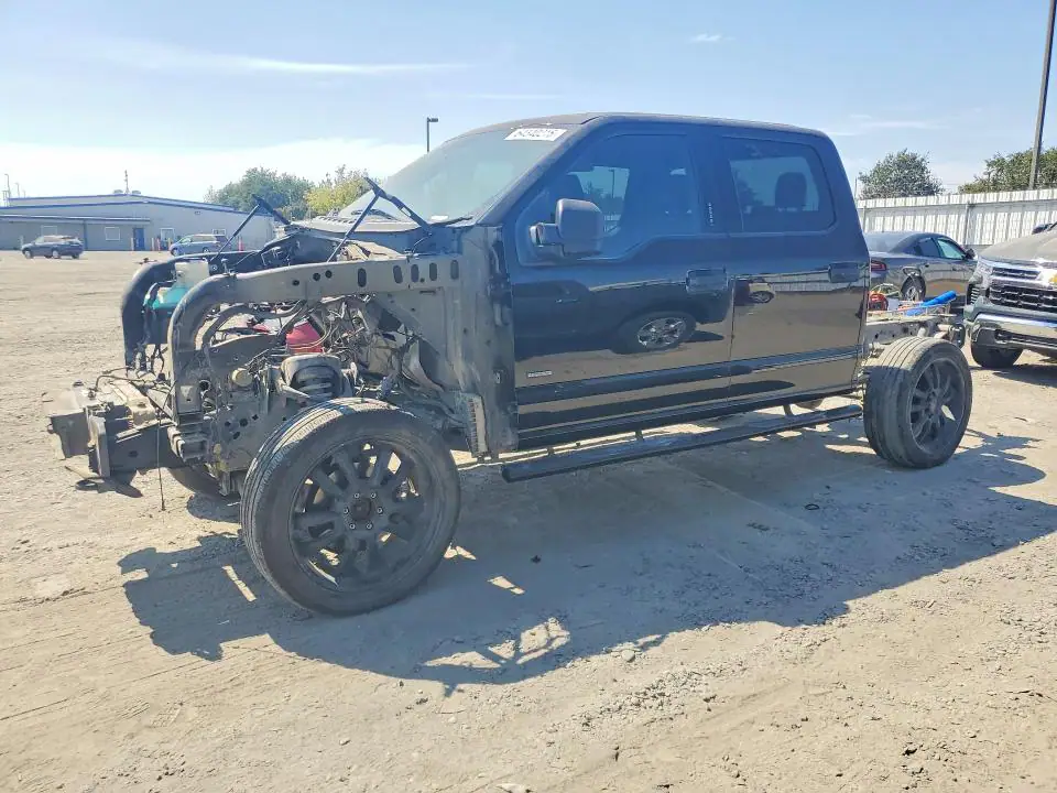 1FTEW1EG3GFA22629 Ford F150 2016 — повреждение Вандализм, фото до ремонта