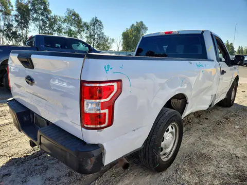 2018 Ford F150 VIN 1FTMF1CB6JKC25189 фото 3