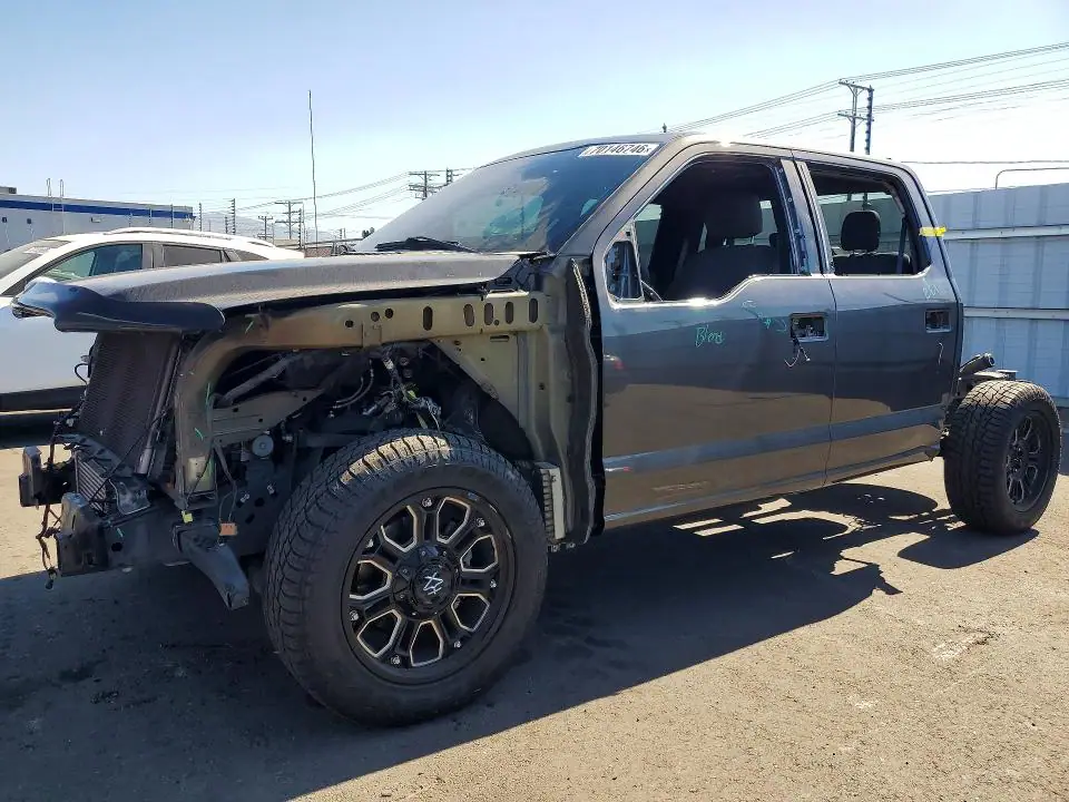1FTEW1CP5JKC71144 Ford F150 2018 — повреждение Разукомплектован, фото до ремонта