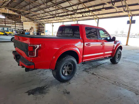 1FTFW1RG7KFC45635 — 2019 Ford F150, фото 3 с аукциона Copart 30.09.2026, Мелкие вмятины и царапины