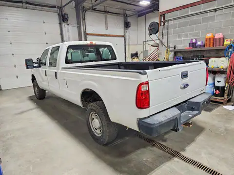 1FT7W2B68FEC82703 — 2015 Ford F250, фото 2 с аукциона Copart 29.09.2026, Мелкие вмятины и царапины