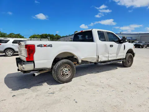 2017 FORD F250 VIN 1FT7X2B68HED29972 фото 3